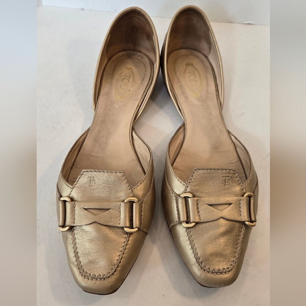 Tod's Gold Leather Flats Shoes